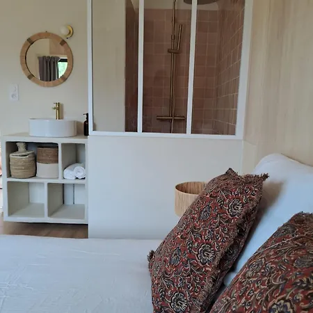 Lodge La *